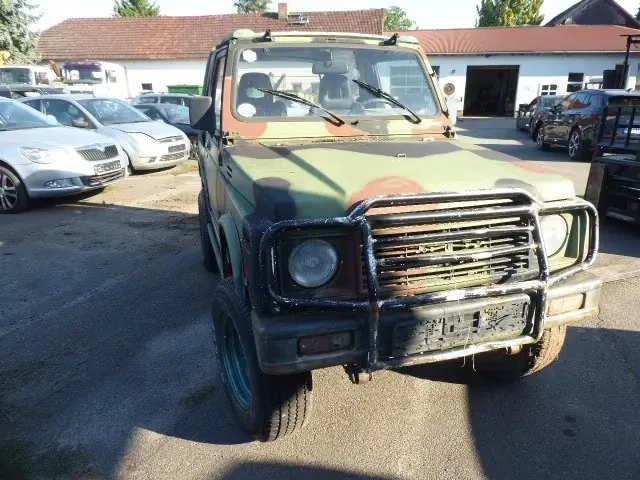 Suzuki SJ Samurai