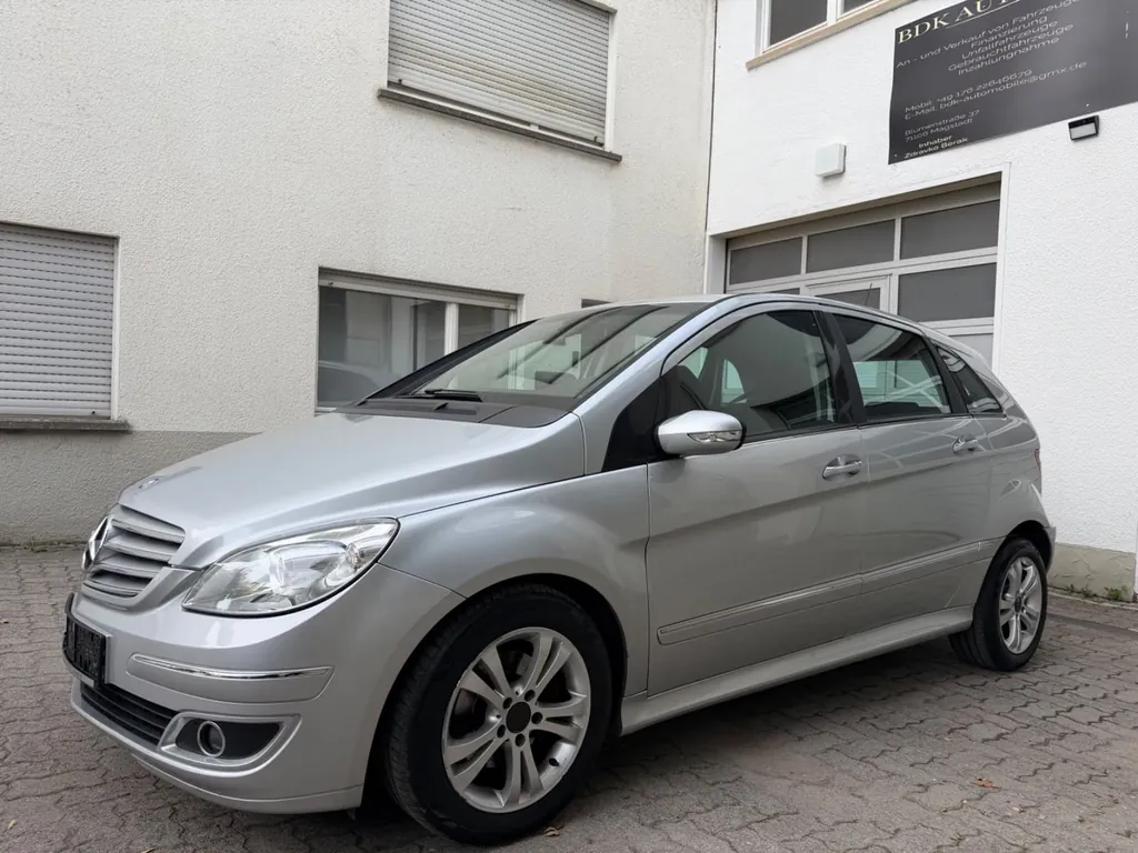 Mercedes-Benz B 200