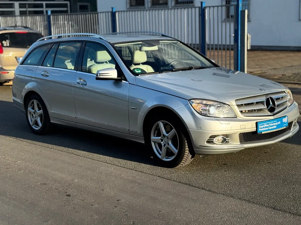 Mercedes-Benz C 320