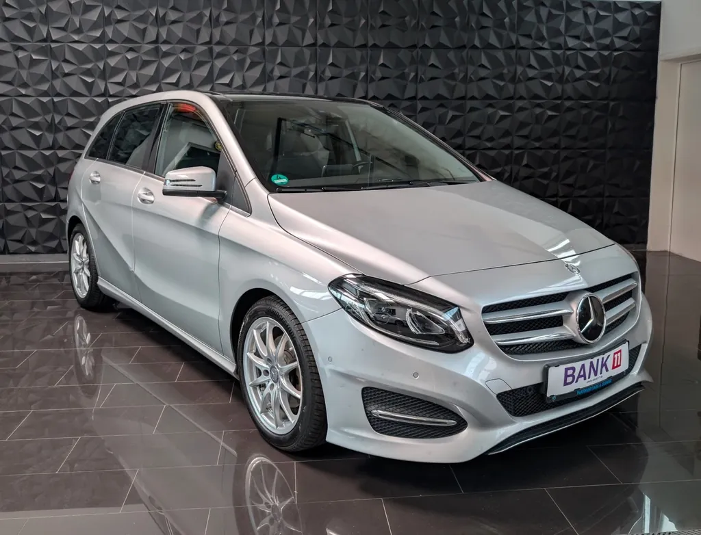 Mercedes-Benz B 220