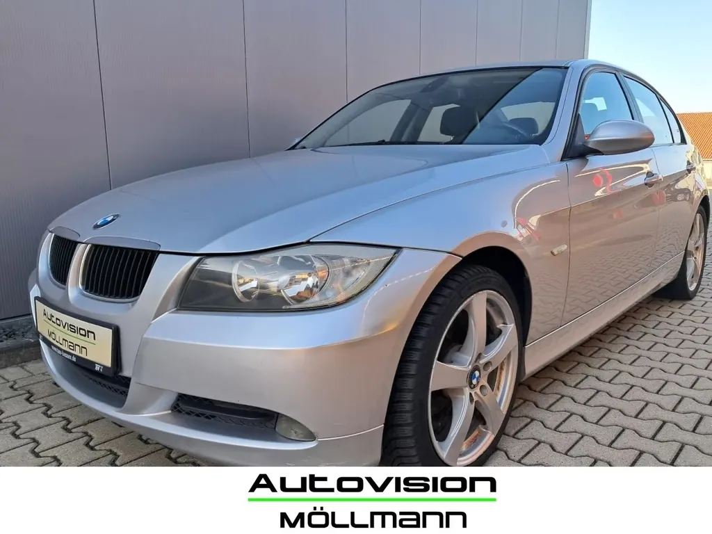 BMW 320