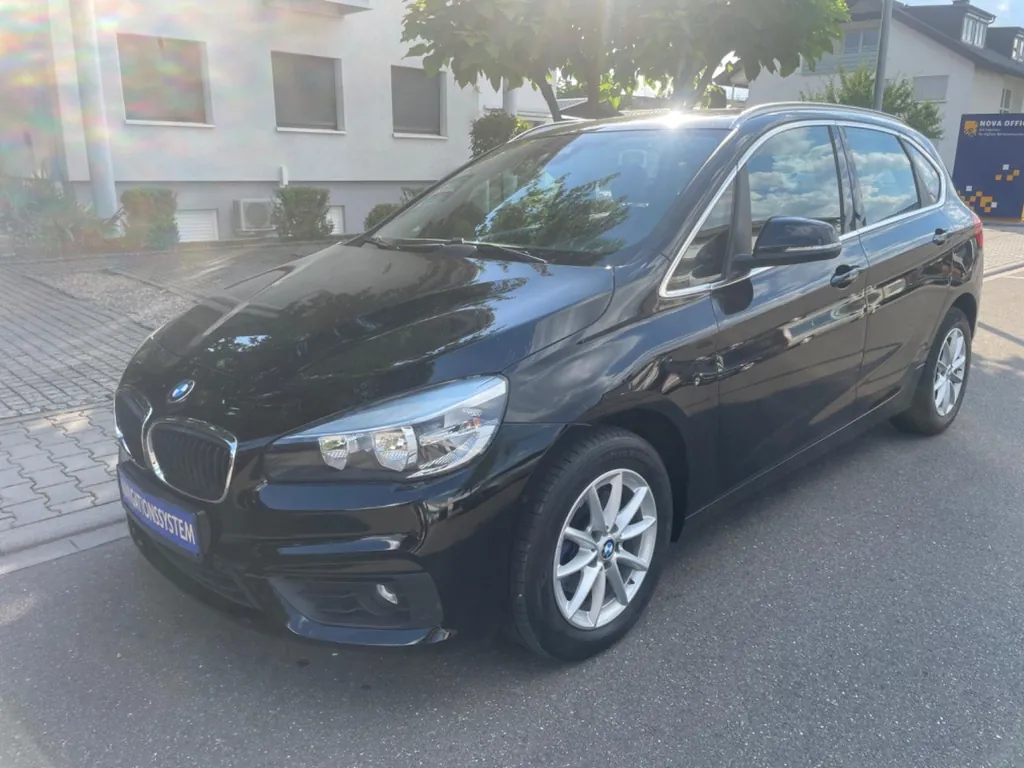 BMW 218