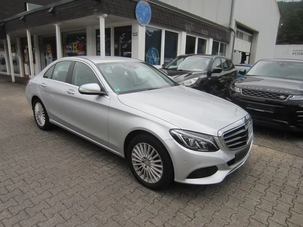 Mercedes-Benz C 220