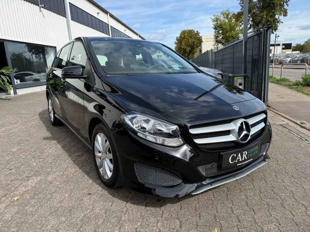 Mercedes-Benz B 200