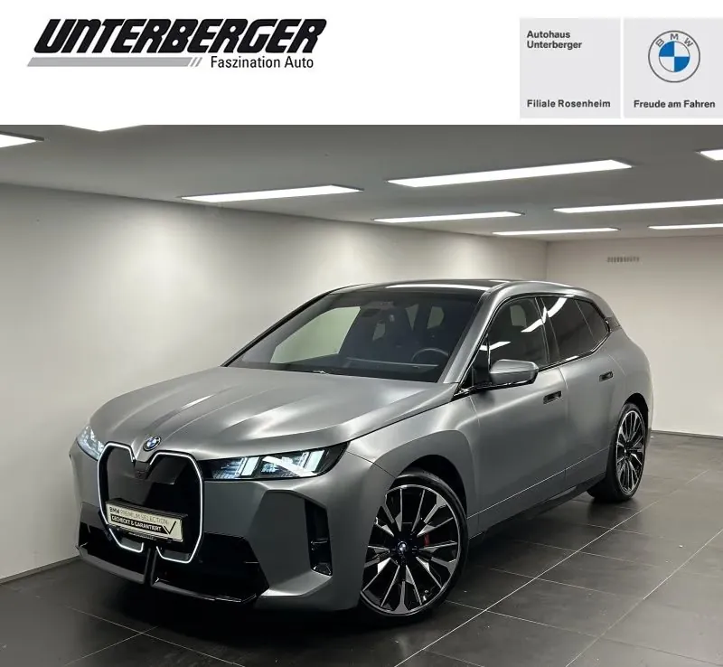 BMW iX