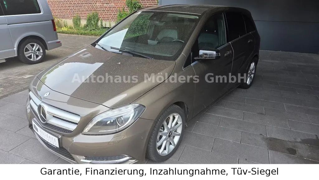 Mercedes-Benz B 200
