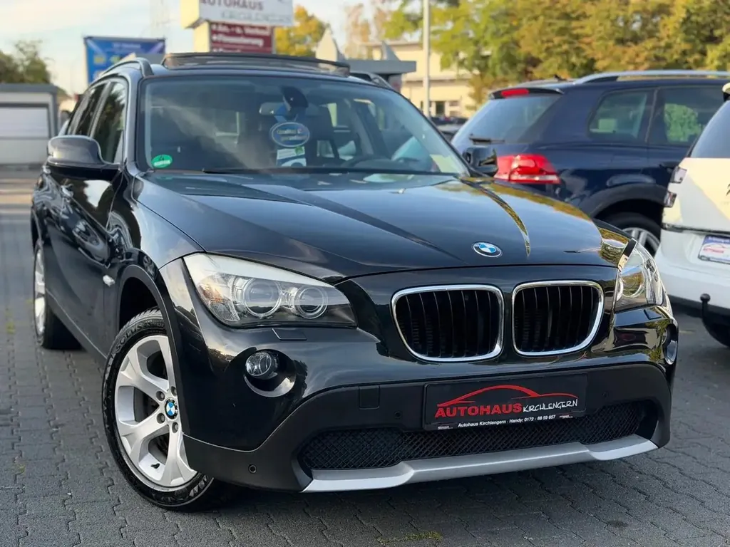 BMW X1 sDrive 18i Scheckheftgepflegt Allwetterreifen Panorama HU/AU:NEU