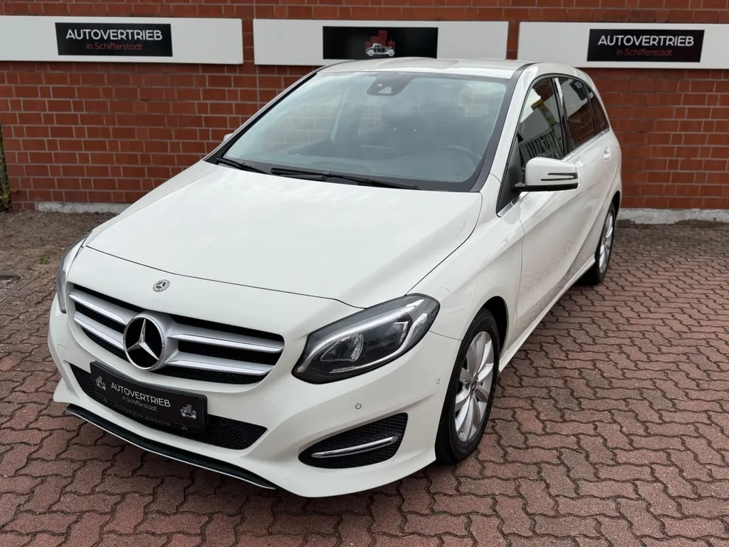 Mercedes-Benz B 180