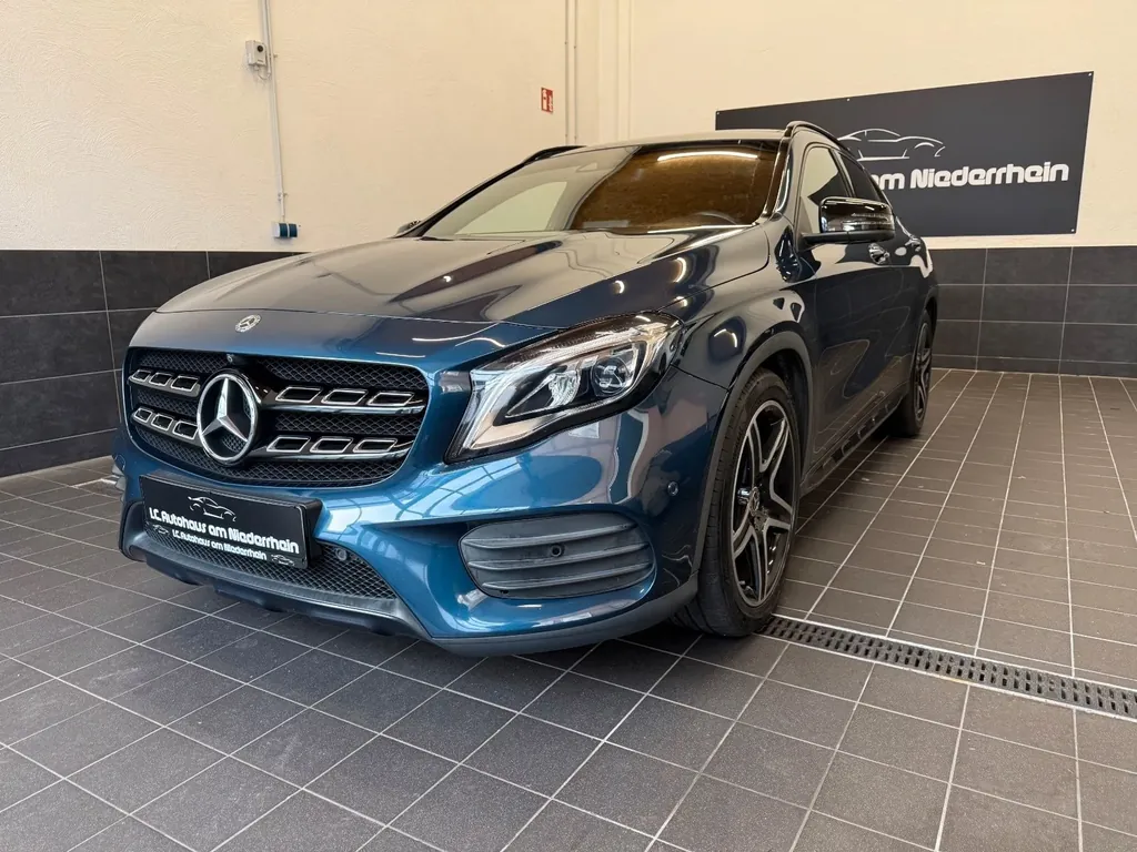 Mercedes-Benz GLA 200