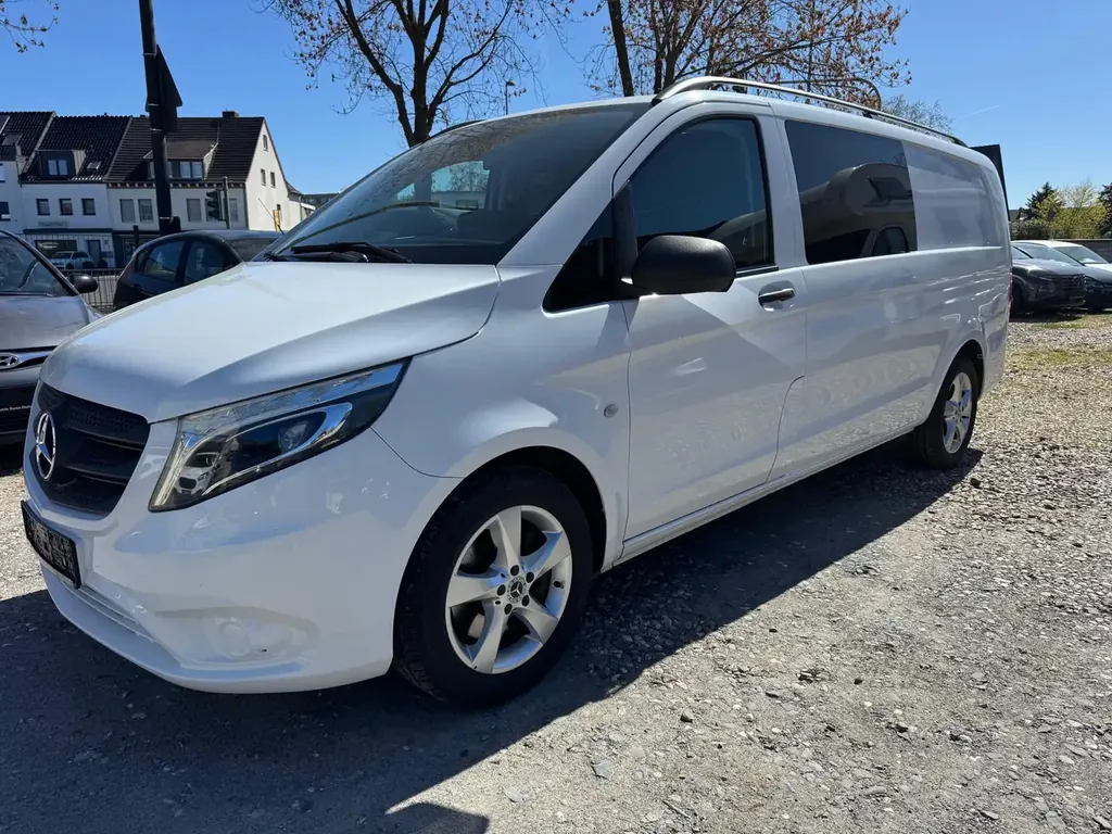 Mercedes-Benz Vito 119 CDI extralang Navi Standheizung Kamera LED
