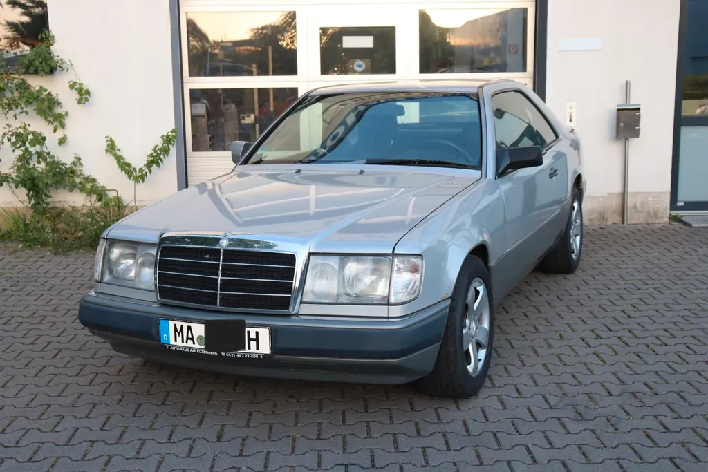 Mercedes-Benz 300