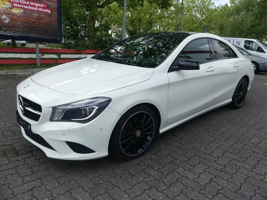 Mercedes-Benz CLA 200