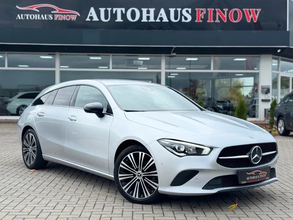 Mercedes-Benz CLA 200 Shooting Brake
