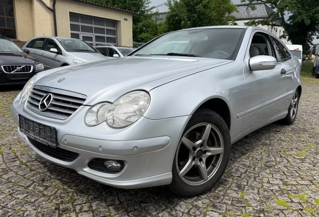 Mercedes-Benz C 180