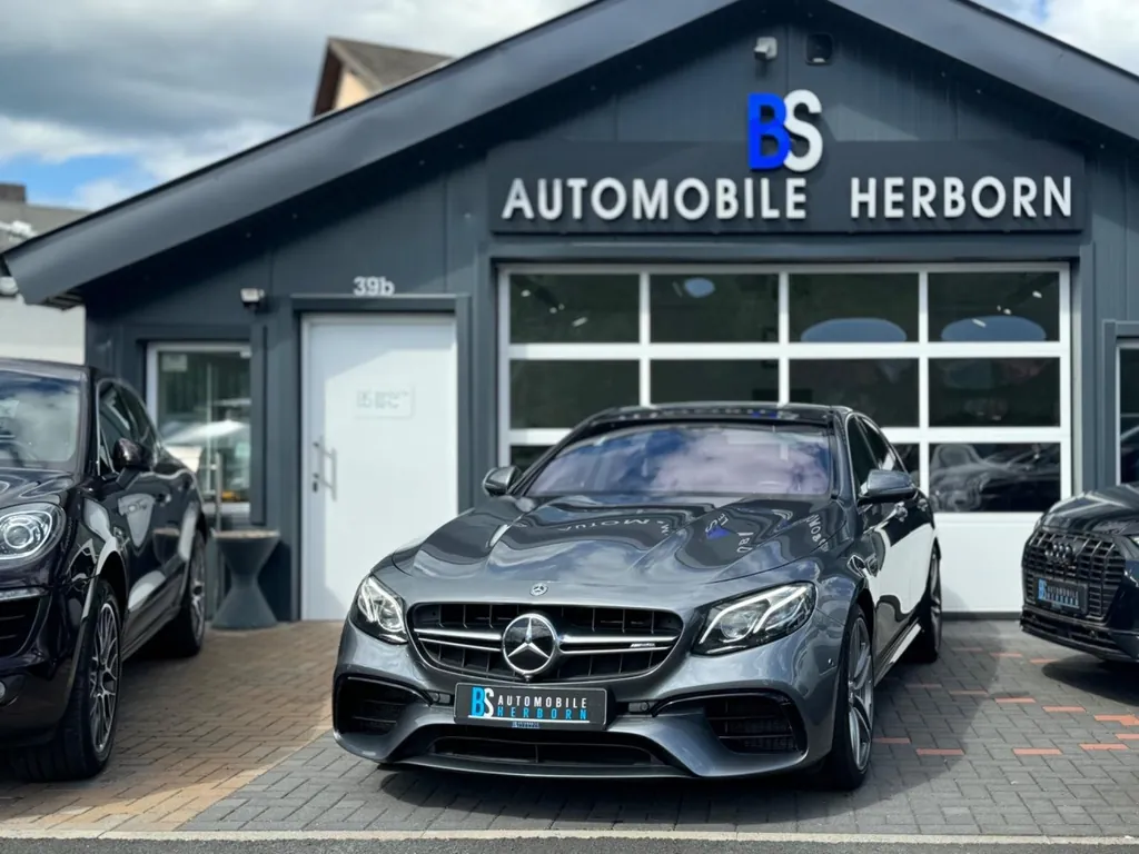 Mercedes-Benz E 63 AMG