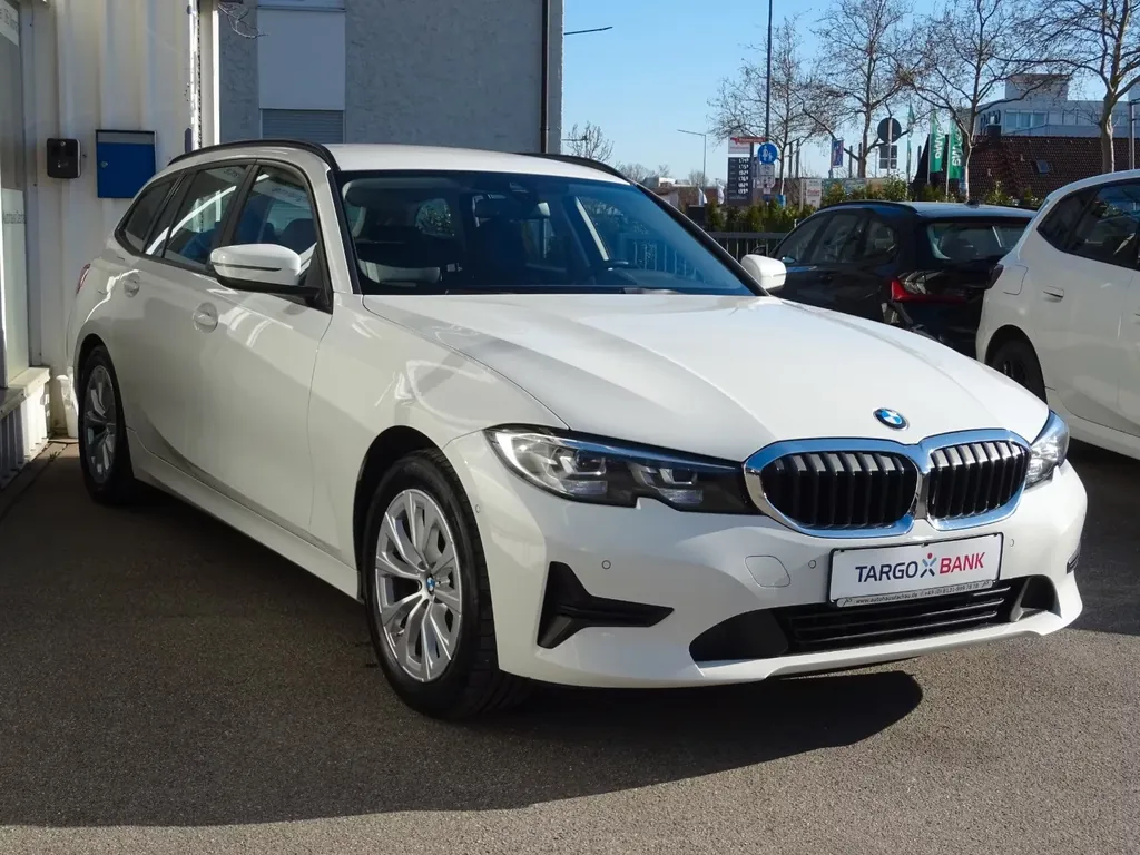 BMW 320